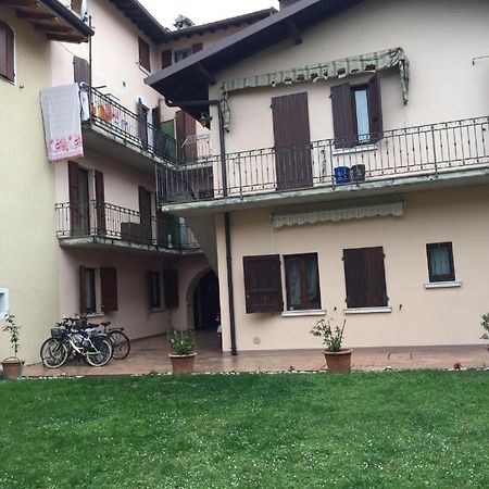 Clo Apartment Toscolano Maderno Bagian luar foto