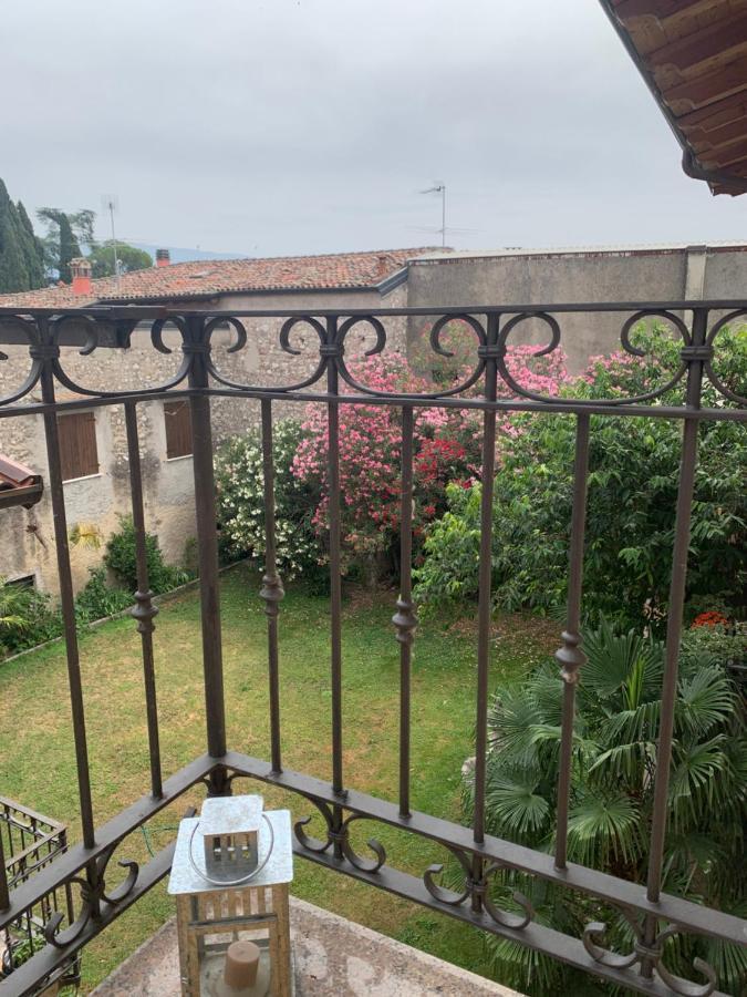 Clo Apartment Toscolano Maderno Bagian luar foto
